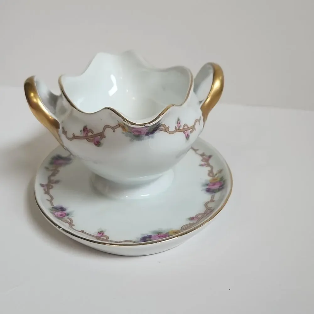 Vintage Royal Crafton Gravy Bowl With Attached Plate‎ Floral Gold Trim